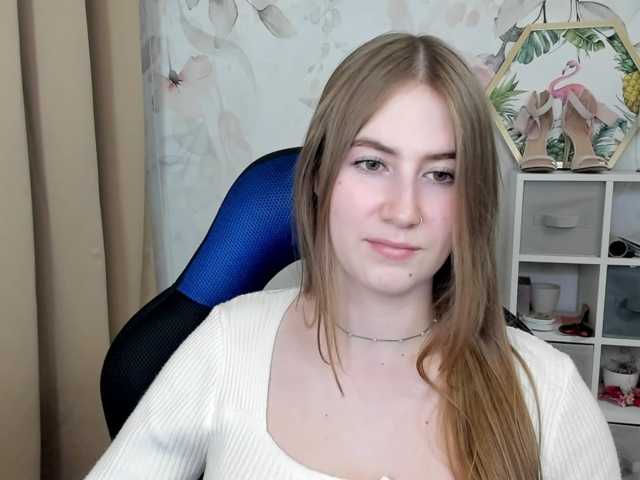 desireMegan live cam on BongaCams