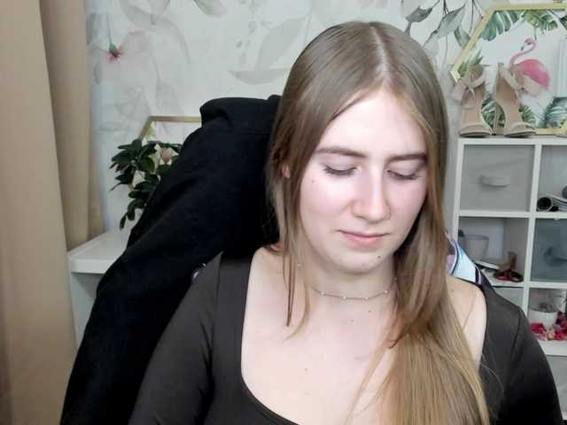 desireMegan live cam preview