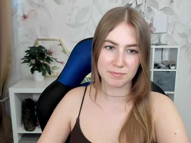 desireMegan live cam on BongaCams