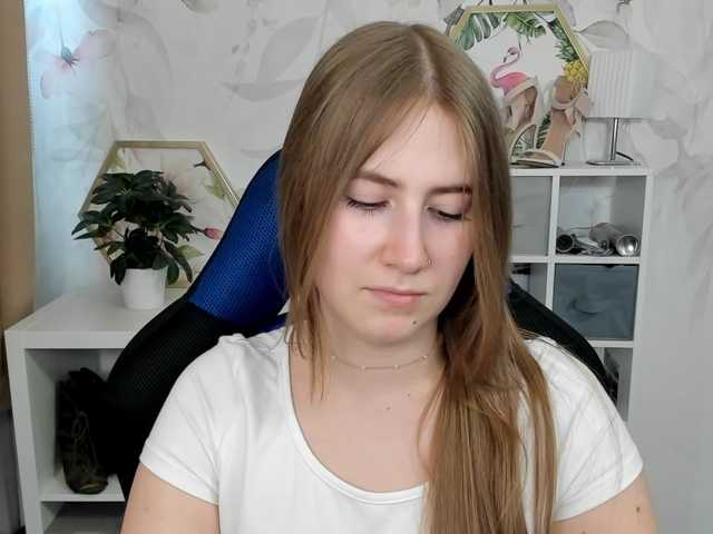 desireMegan live cam on BongaCams