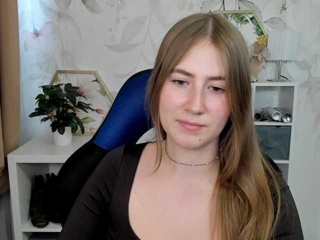 desireMegan live cam on BongaCams