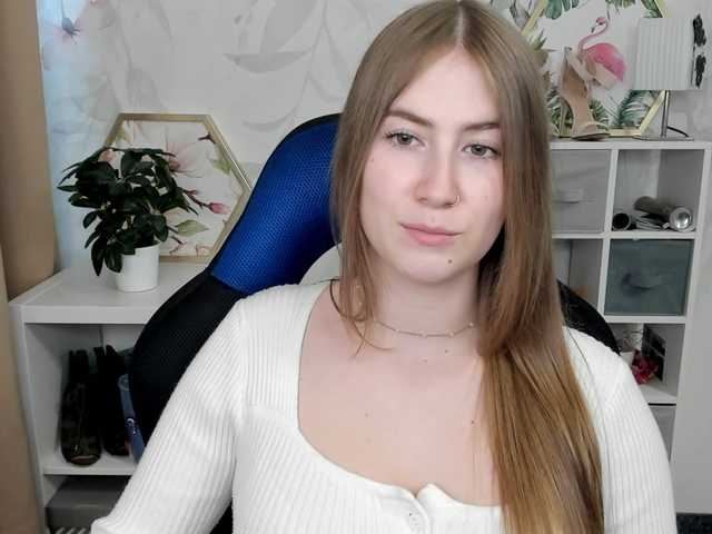 desireMegan live cam preview