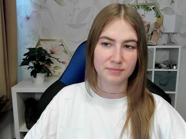 desireMegan live webcam show