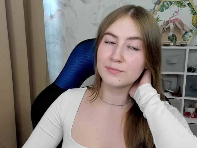 desireMegan live cam on BongaCams