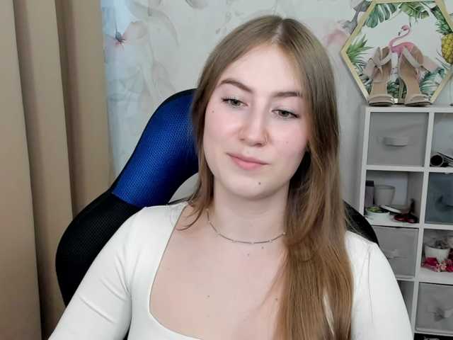 desireMegan live cam preview