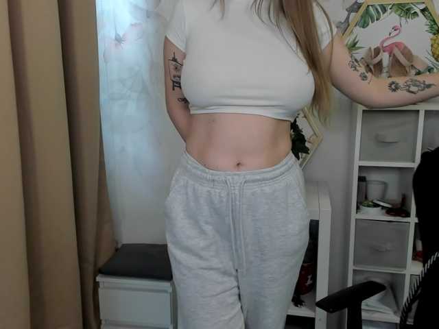 desireMegan live cam on BongaCams