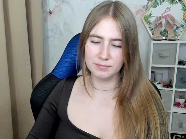 desireMegan live cam on BongaCams