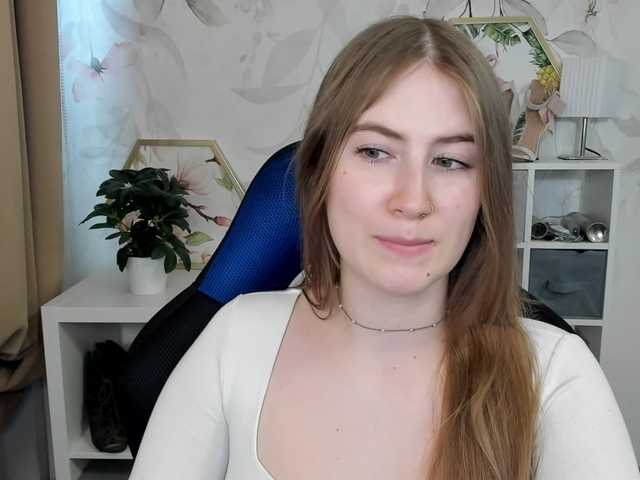desireMegan live cam on BongaCams