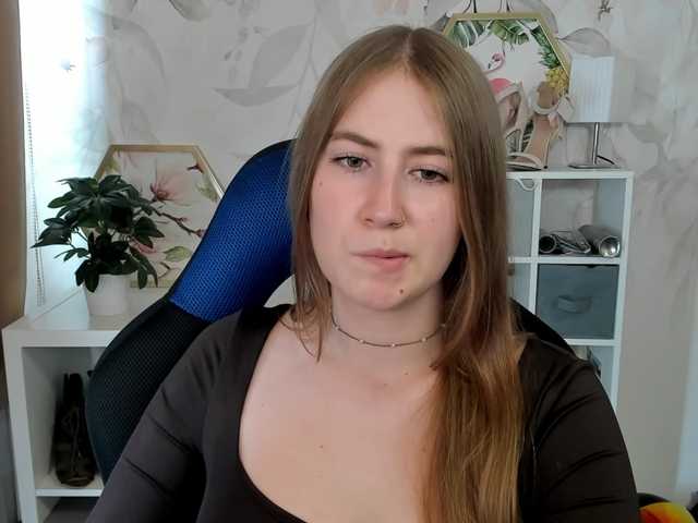 desireMegan live cam on BongaCams
