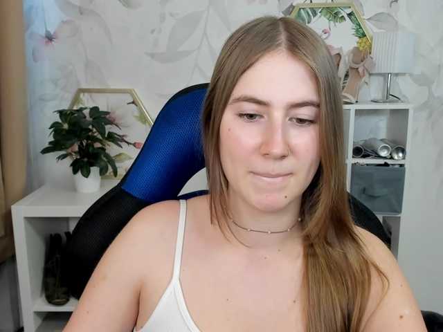 desireMegan live cam on BongaCams