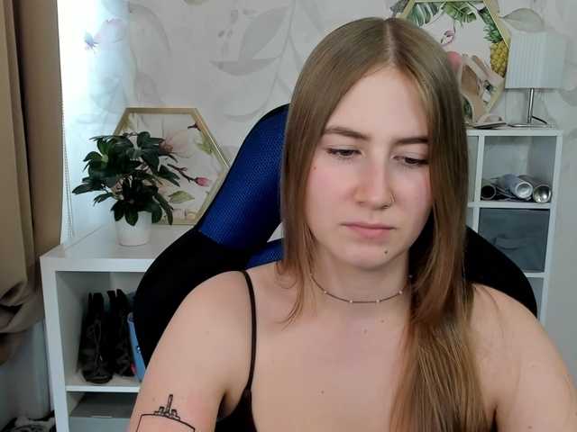 desireMegan live cam on BongaCams