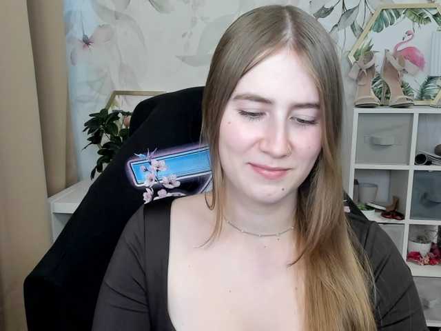 desireMegan live cam preview