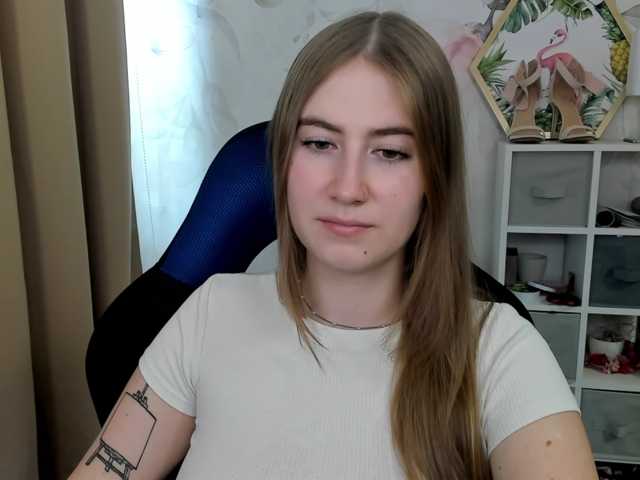 desireMegan live cam on BongaCams