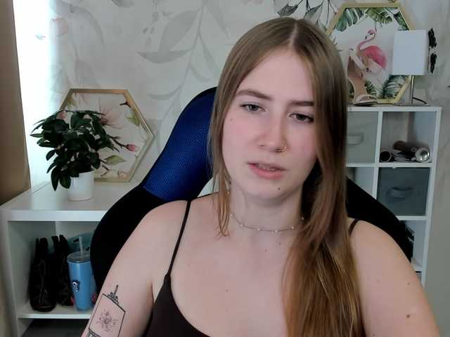 desireMegan live cam on BongaCams