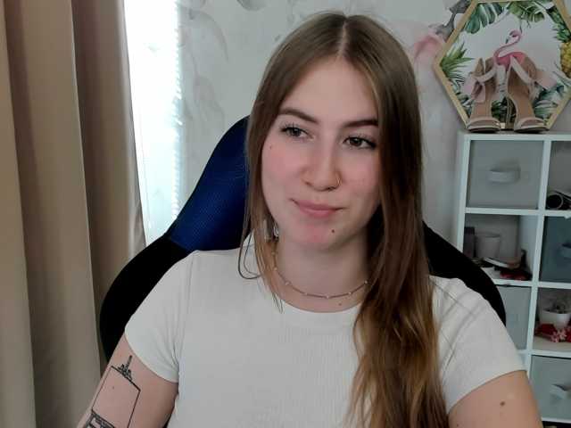 desireMegan live cam preview