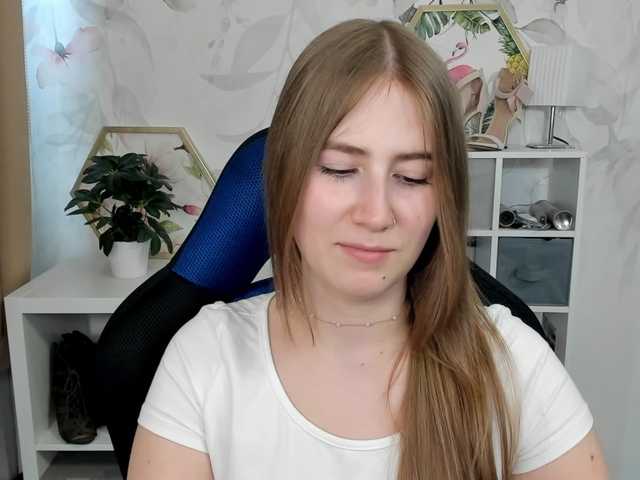 desireMegan live cam on BongaCams