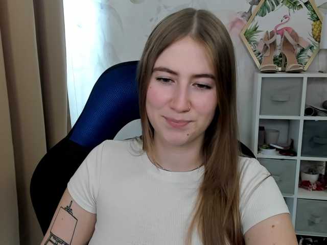 desireMegan, en vivo ahora en BongaCams