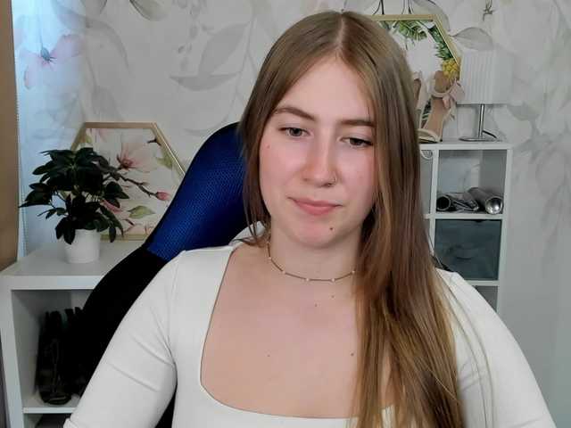 desireMegan live cam on BongaCams