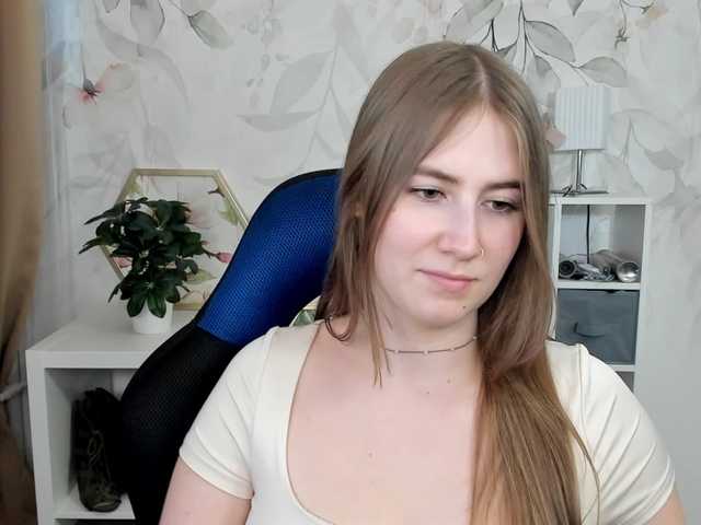 desireMegan live cam on BongaCams