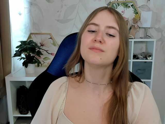 desireMegan live webcam show