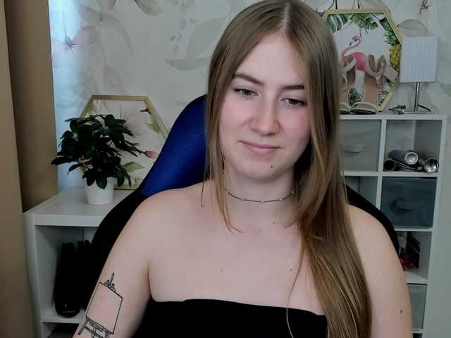 desireMegan live cam on BongaCams
