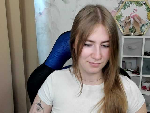 desireMegan live cam on BongaCams