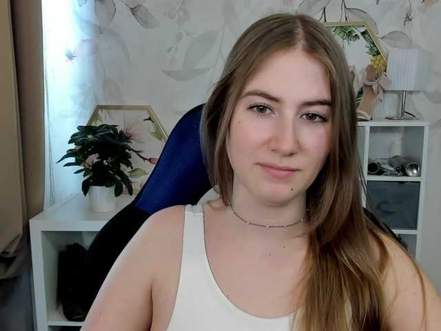 desireMegan live cam on BongaCams