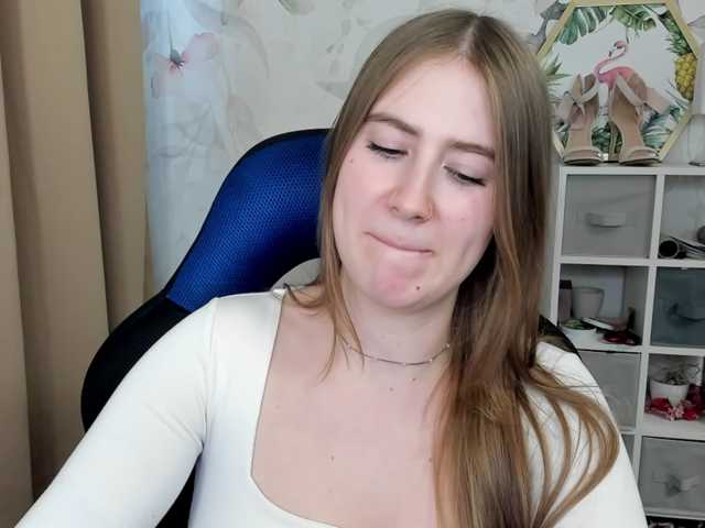 desireMegan live cam on BongaCams
