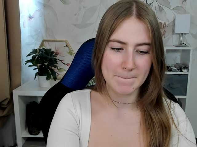 desireMegan live cam on BongaCams