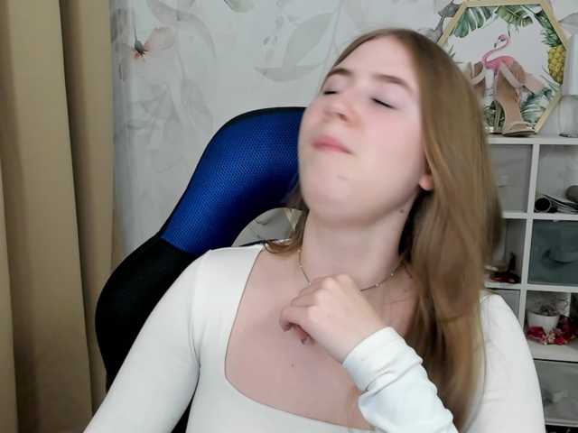 desireMegan live cam on BongaCams
