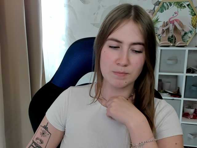 desireMegan live cam on BongaCams