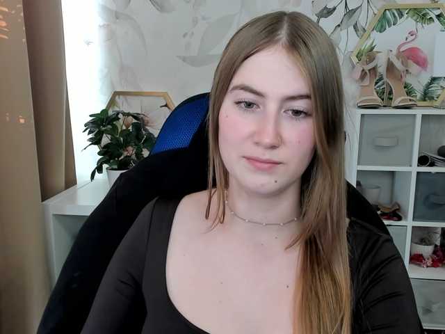 desireMegan live cam on BongaCams