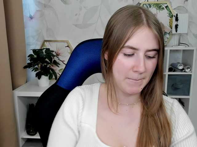 desireMegan live cam on BongaCams