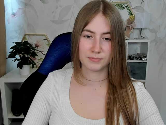 desireMegan live cam on