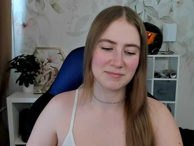 desireMegan live cam on BongaCams