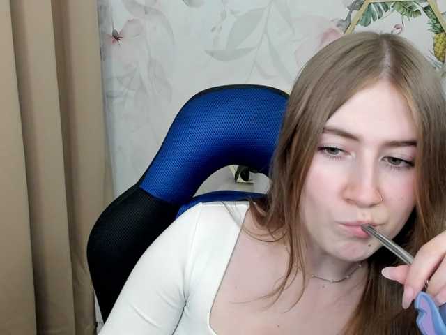desireMegan live cam on BongaCams