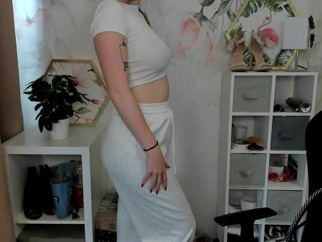 desireMegan live cam on BongaCams