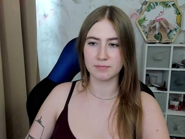 desireMegan, en directo ahora en BongaCams