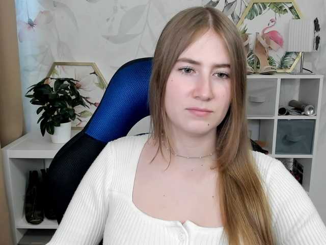 desireMegan live cam preview