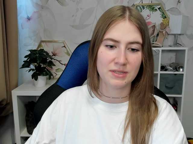 desireMegan live cam on BongaCams