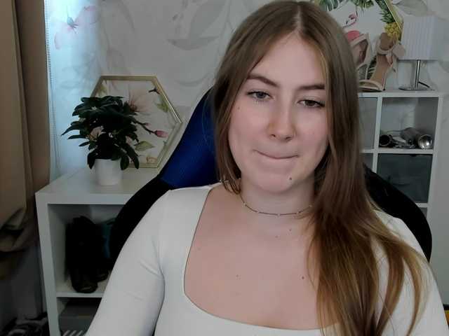 desireMegan live cam on BongaCams