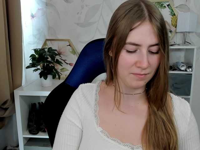 desireMegan live cam on BongaCams