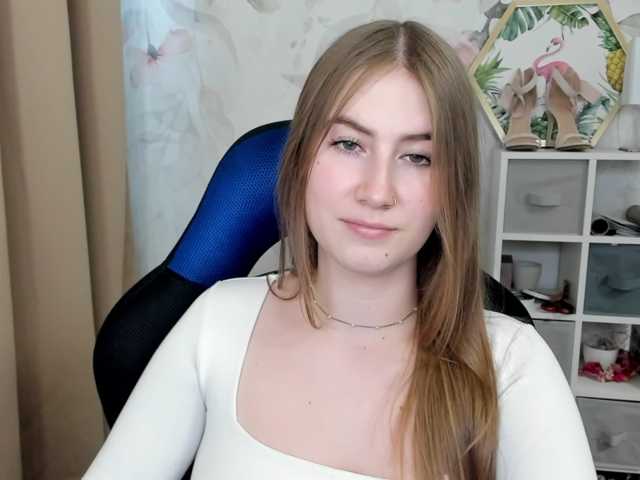 desireMegan live cam on BongaCams