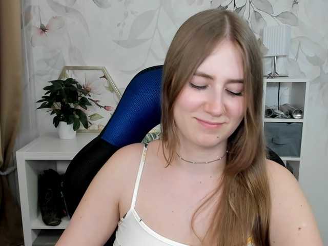 desireMegan live cam on BongaCams