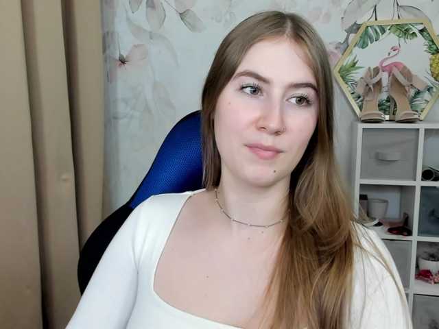 desireMegan live cam on BongaCams