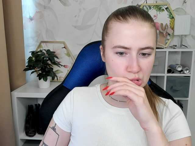 desireMegan live cam on BongaCams