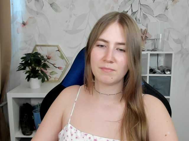 desireMegan live cam on BongaCams