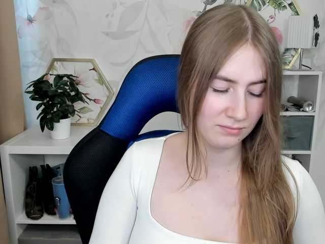 desireMegan live cam preview