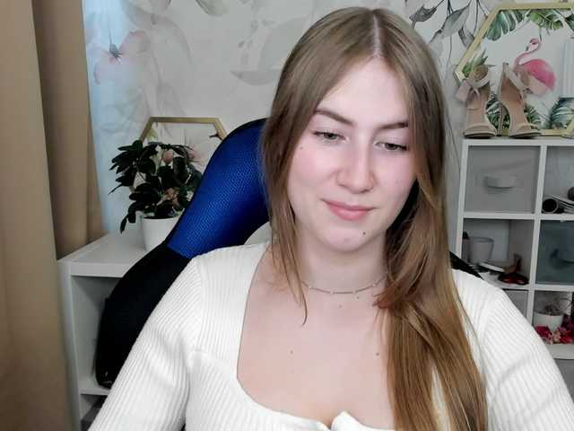 desireMegan live cam on BongaCams