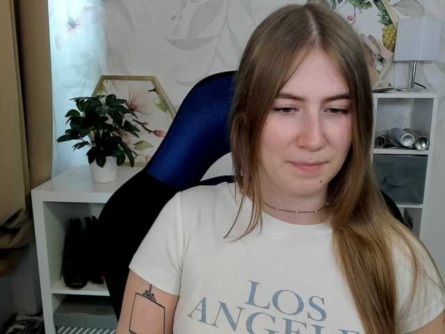 desireMegan live cam on BongaCams